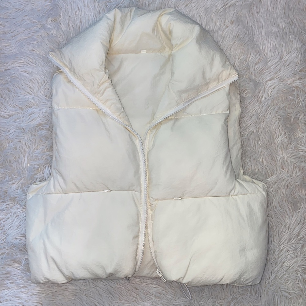 Amazon Cropped Puffer Vest